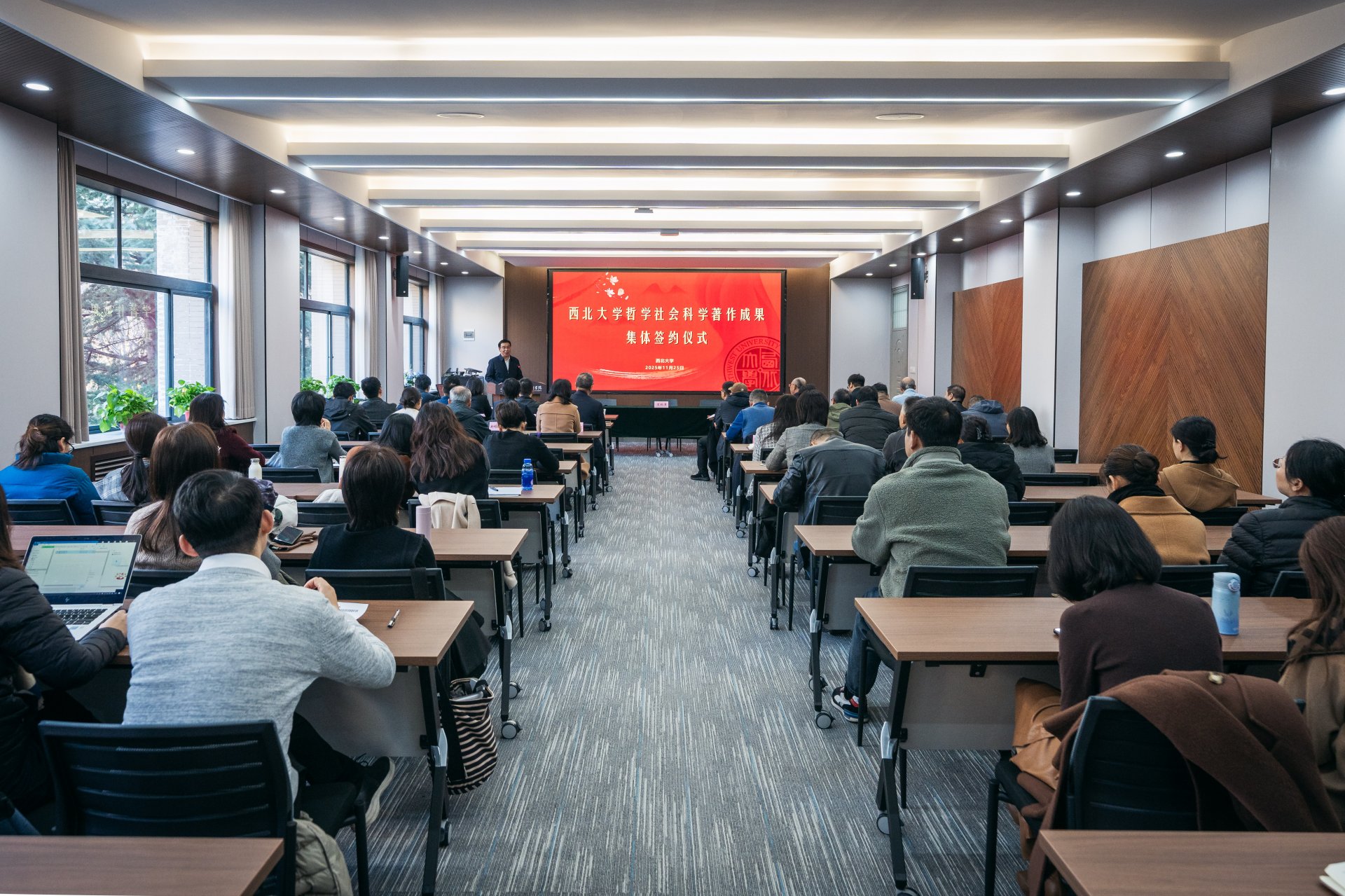 分析了知网收录辑刊在数据库中被下载和
